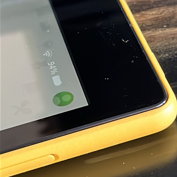 Amazon Fire HD8 16GB WIFI 8” Tablet - Picture 5 of 5